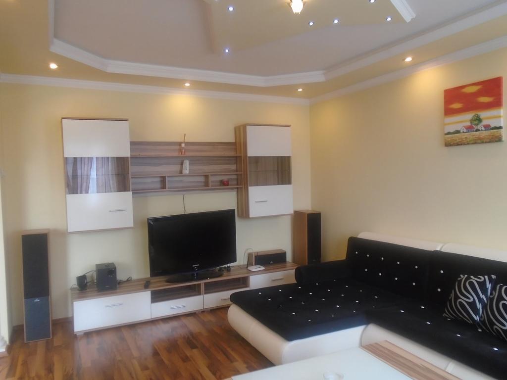 Apartment Peca Кладово Екстериор снимка