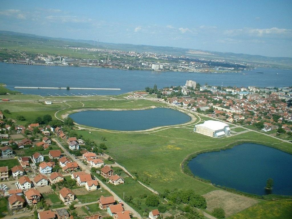 Apartment Peca Кладово Екстериор снимка